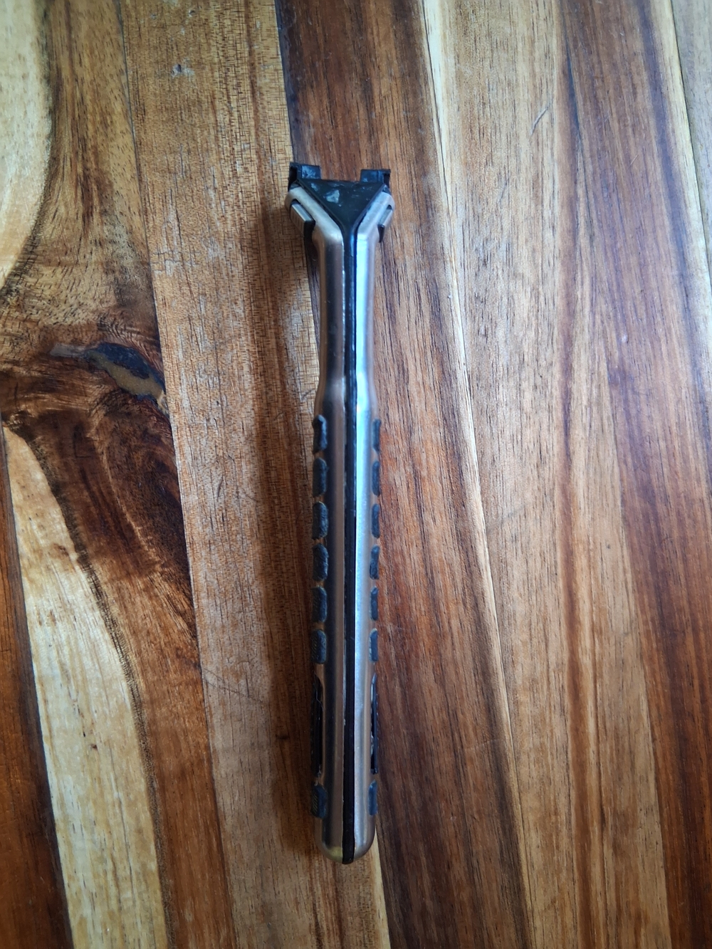 Gillete Sensor Razor Handle with Black Grip + 5 Sensor Excel Razors (Original) - Picture 4 of 6